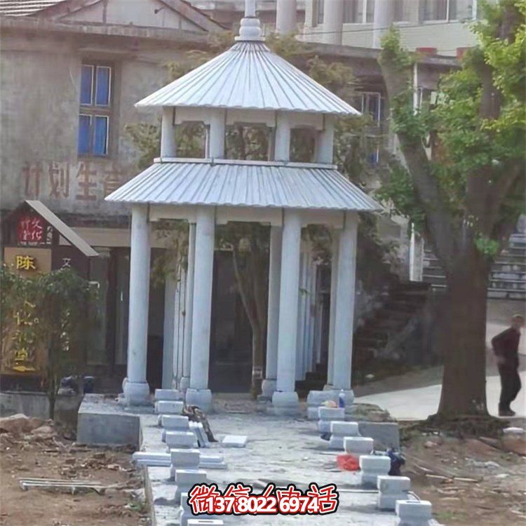 精美大理石雕刻二層涼亭，為農村文化廣場添彩