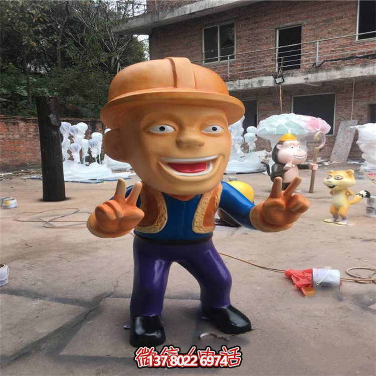 光頭強玻璃鋼雕塑，比v的光頭強